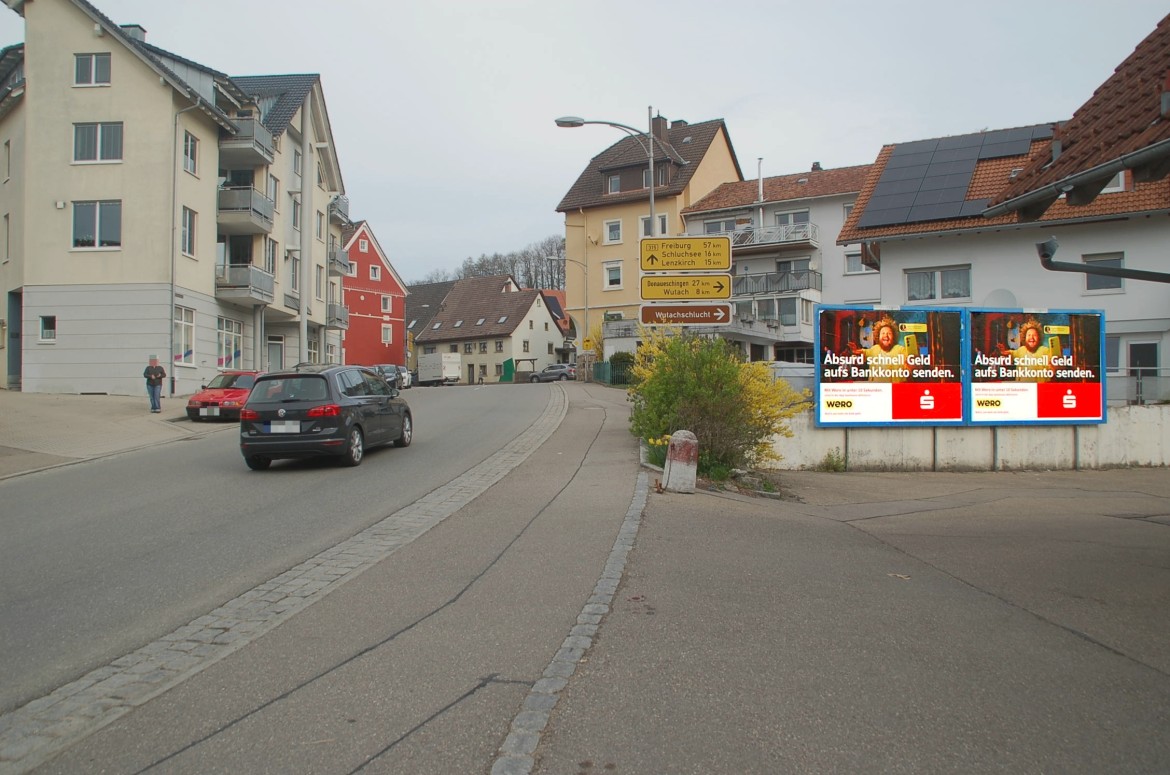 Schaffhauser Str. 1/quer zur B 315 (KiK-Discount)