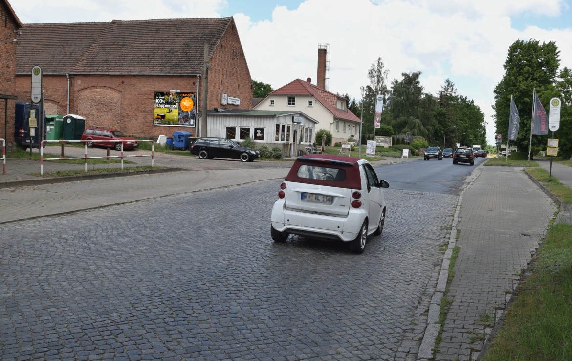 Pritzwalker Str. 25 /Getr?nkemarkt Wietz (quer zur Str)