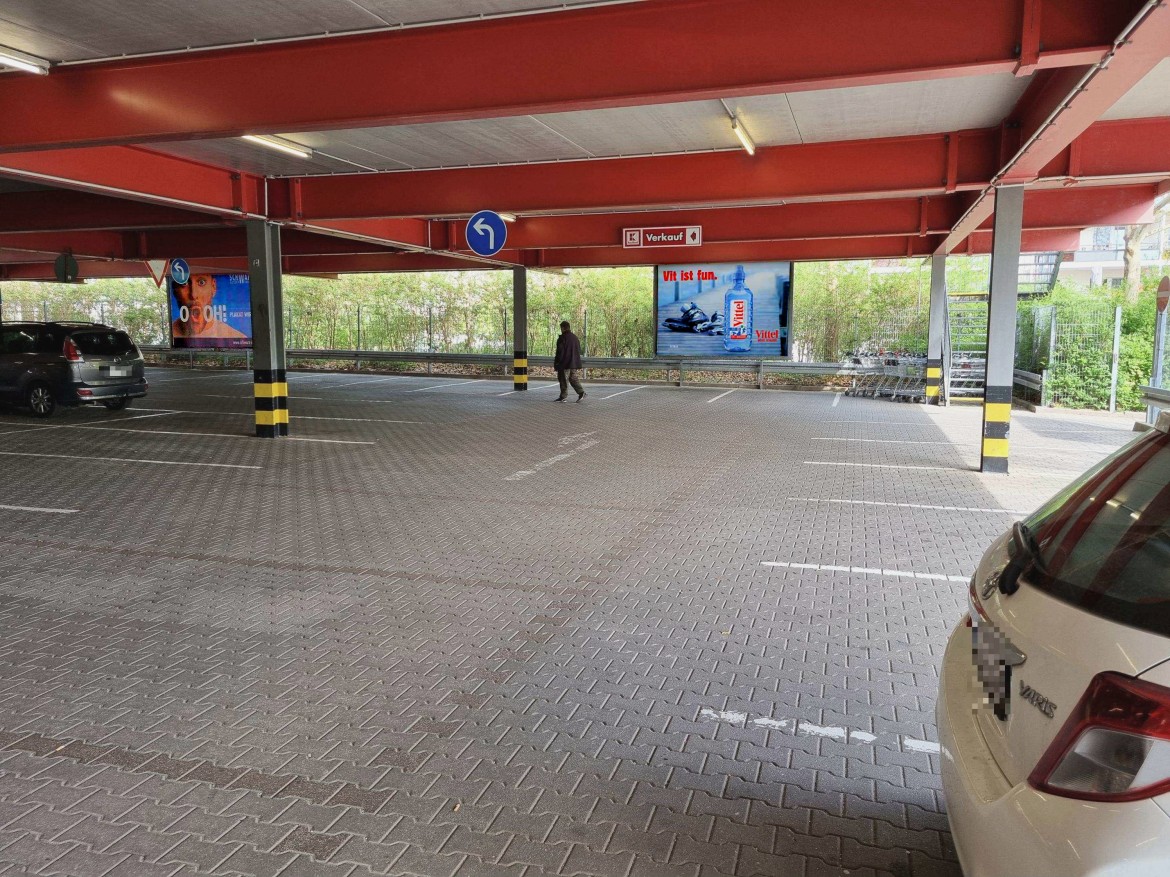 Scultetusstr. 24 /Kaufland/PH (rts)