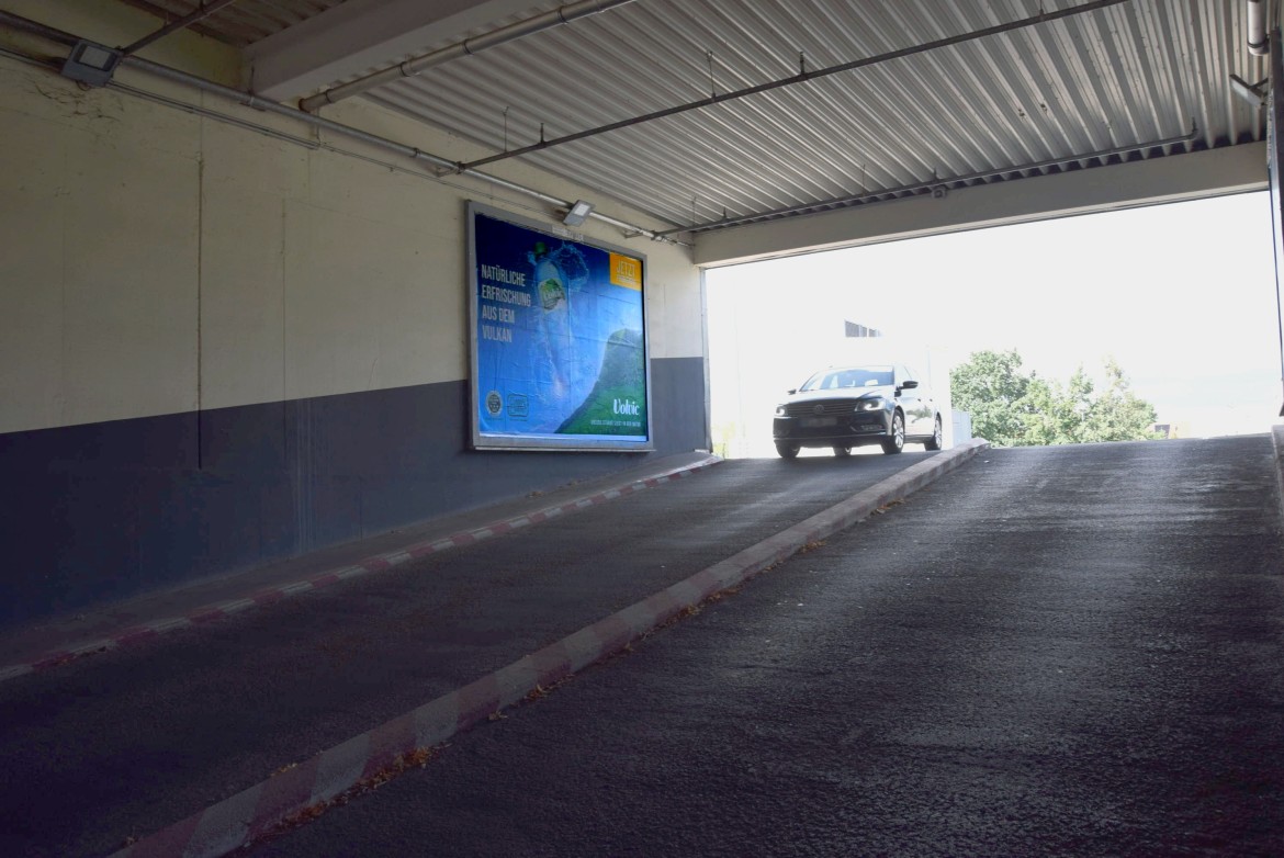 Salzstr. 16a /Kaufland/Abfahrt Parkdeck (rts)