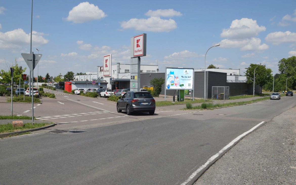Schwarzer Weg 40 /Kaufland/Einfahrt (rts)