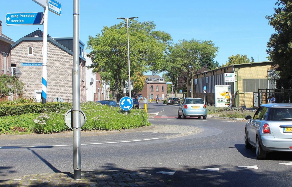 Neustr/geg. Nr. 138/An der Rennbahn (WE rts)