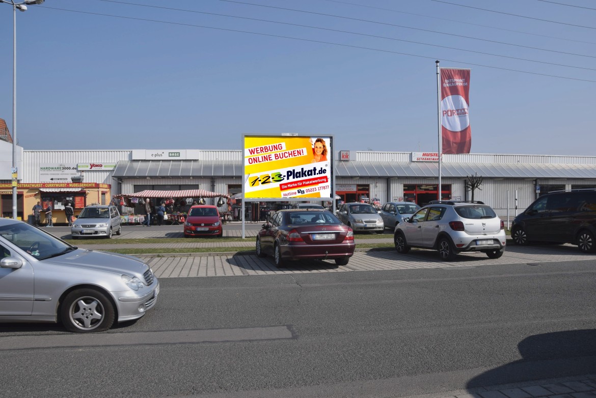 Tauchaer Str. 260 /Getränkemarkt Huster/geg. Eing -Sicht Str
