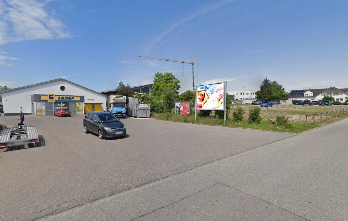 Zeppelinstr. 22 /Edeka Leber/Einfahrt (quer zur Str)