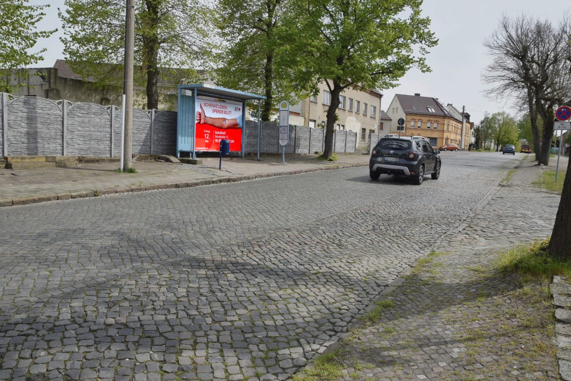 Strasse des Friedens/geg. Karlstr/WH  (Holzweissig)