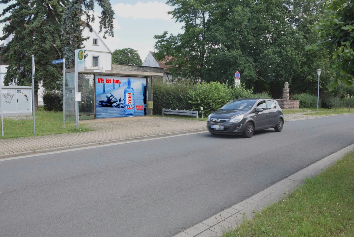 Ernst-Th?lmann-Platz/WH  (Bottmersdorf)