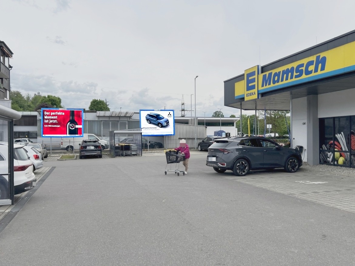 Neckarstr. 62 /Edeka/geg. Eingang  (Aldingen)