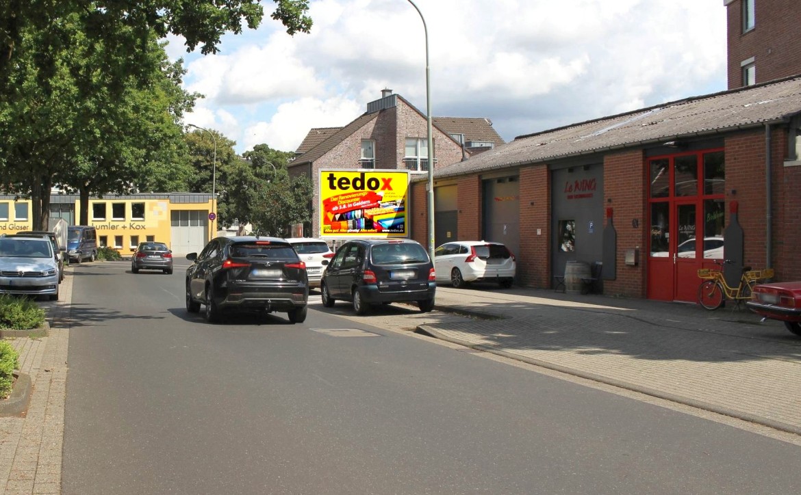 Mühlenweg 5/Zufahrt Rewe -Harttor (quer)