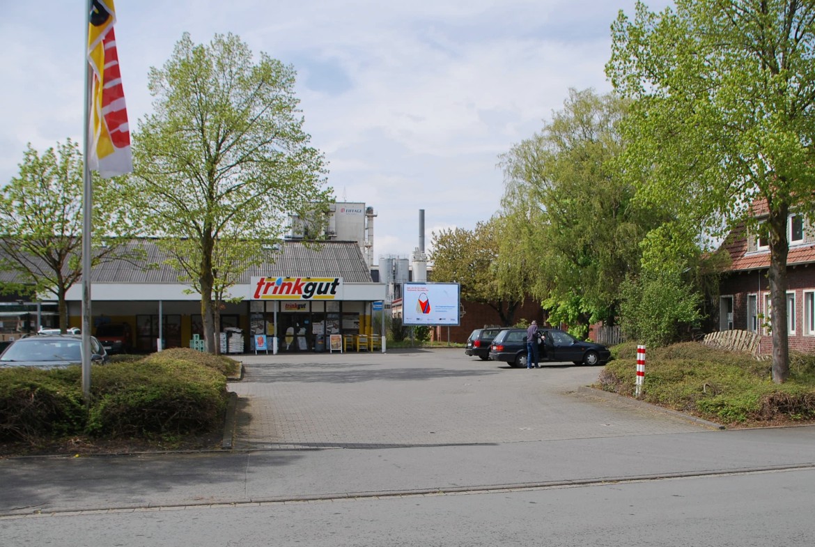 S?dstr. 18 /Trinkgut/rts vom Eingang