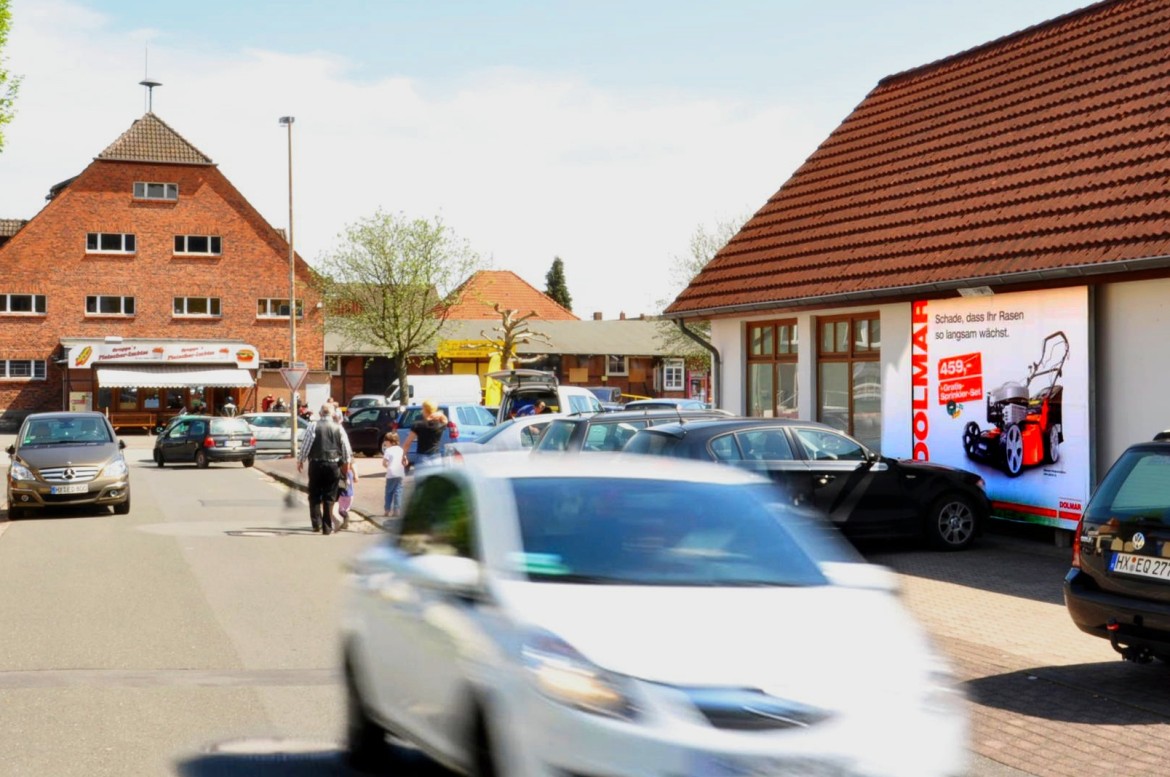 Kampstr/Bahnhofstr/bei Takko/Zufahrt Netto/lks (parallel)