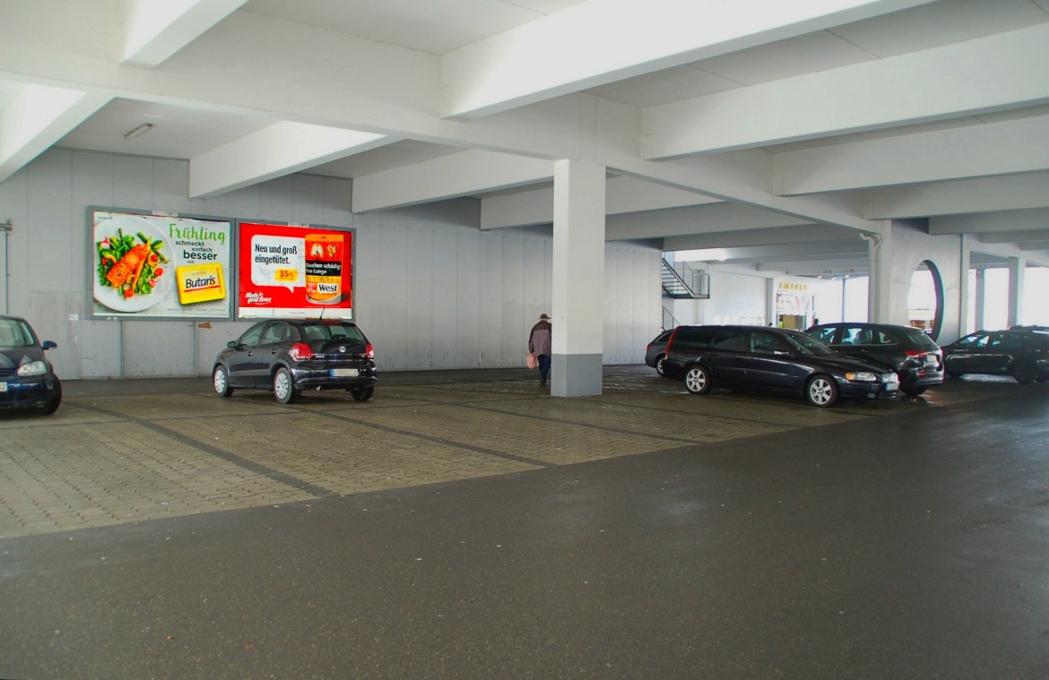 Emil-Adolff-Str. 21 /E-center (unteres Parkdeck)