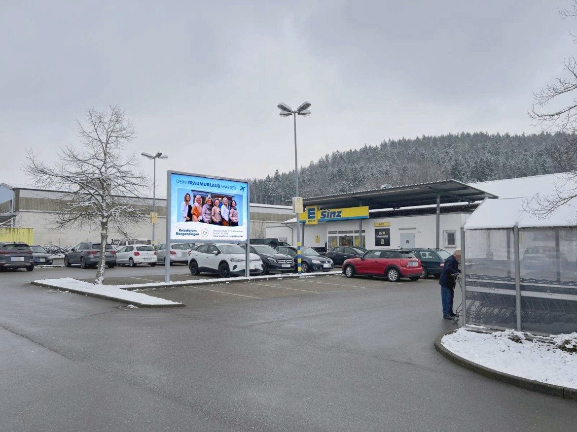 Hechinger Str. 48 /Edeka/geg. Eingang (Sicht Einfahrt)