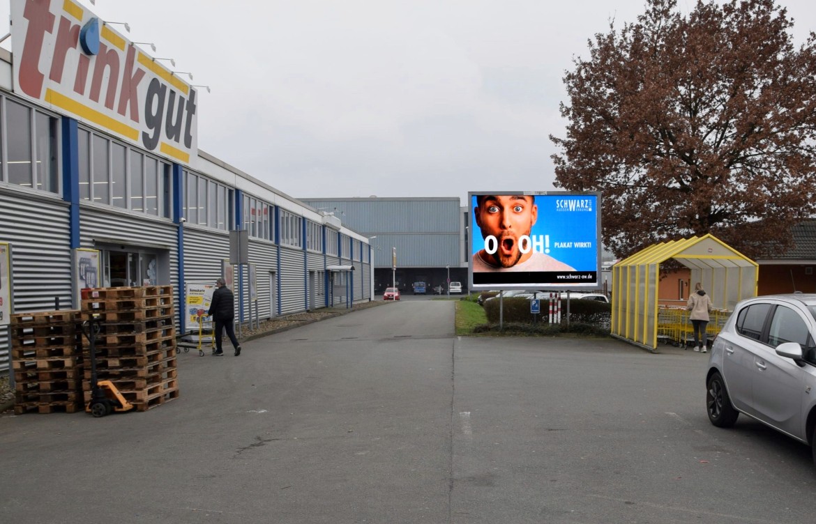 Hansaweg 2 /Trinkgut/neb. Eingang (Sicht Eingang)