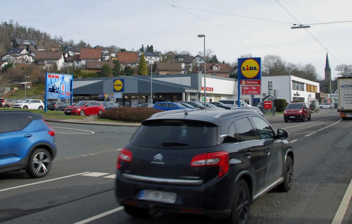 Wittgensteiner Str. 123 /Lidl/Einfahrt/Sicht B 508
