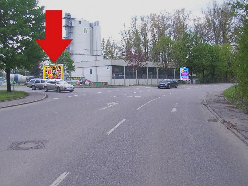 ?lm?hlestr (quer zur Zeppelinstr)