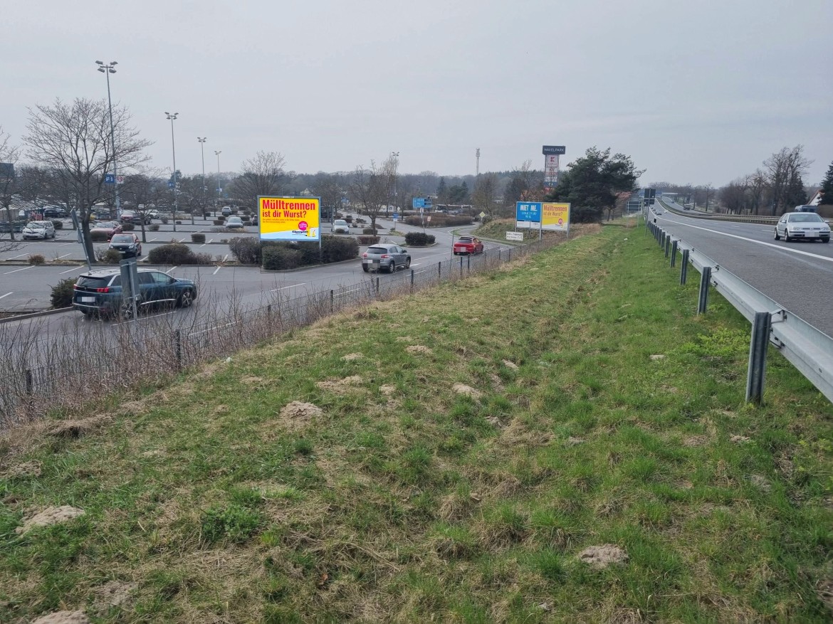 Döberitzer Weg 3 /Kaufland im Havelpark/geg. Zufahrt (lks)