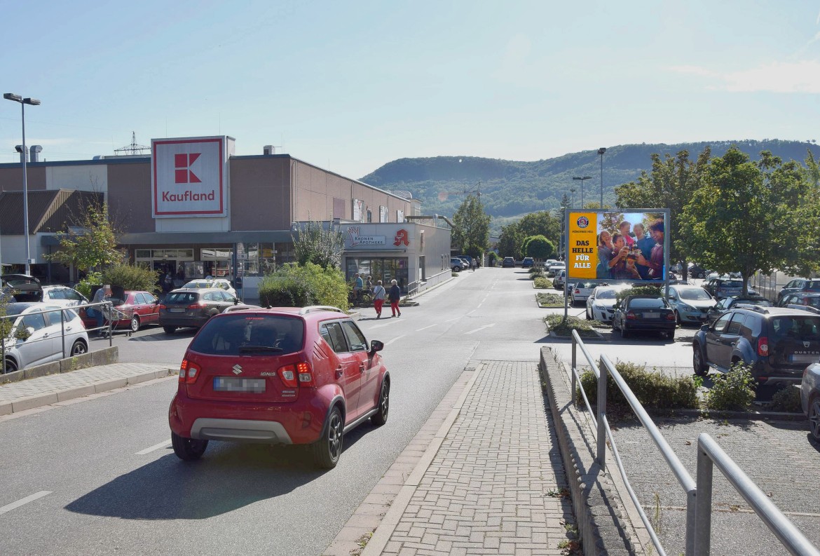Naumburger Str. 57 /Kaufland/rts vom Eingang (Sicht Einf)