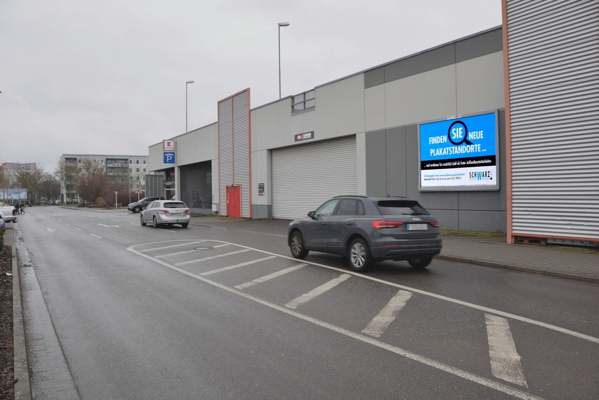 Platz der Befreiung 6 /Kaufland/Zuf Parkdeck/lks (Wand)