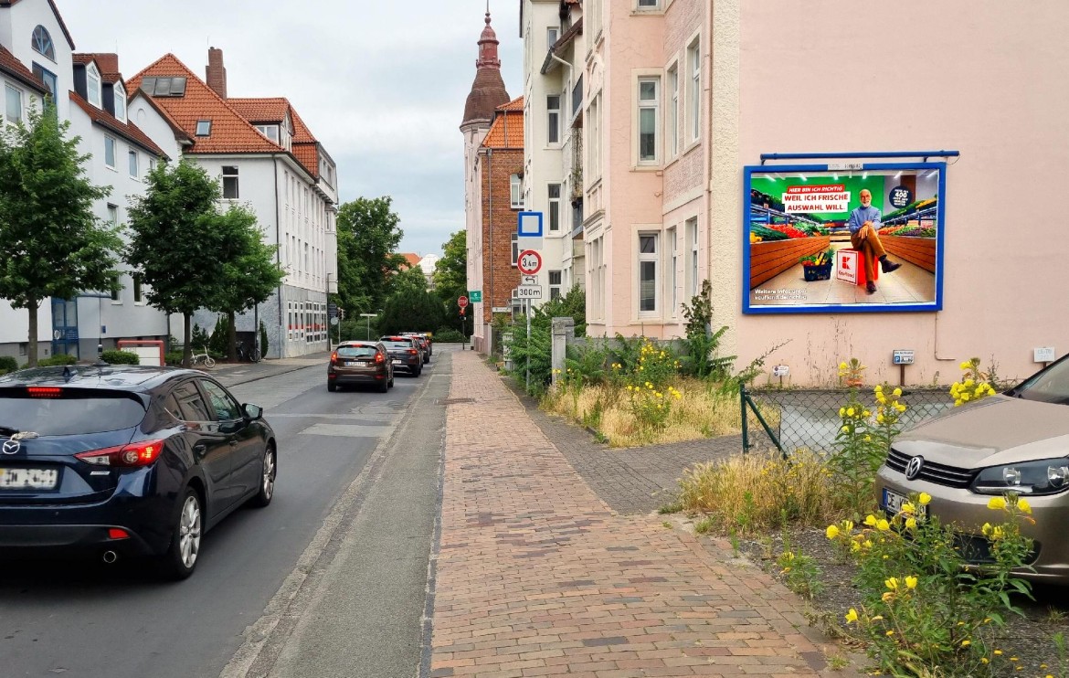 Fuhsestr. 2a (quer am Giebel)
