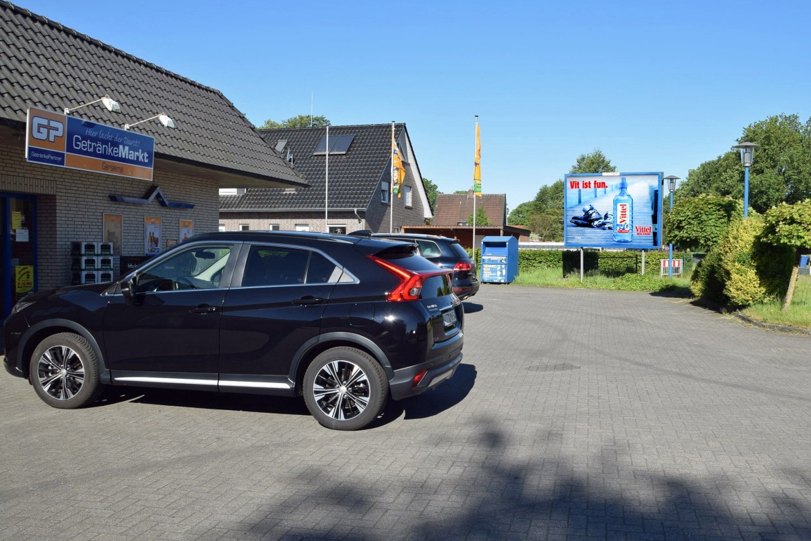 Schepser Damm 12 /Getr?nke-Partner/geg.Eing (Sicht Eingang)