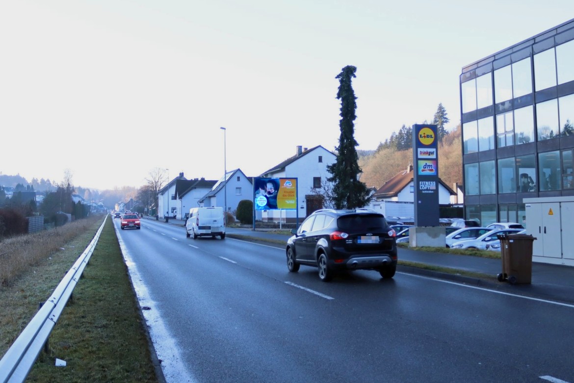 Trierer Str. 10/B 265/nh. Lidl -An der Olef/WE rts