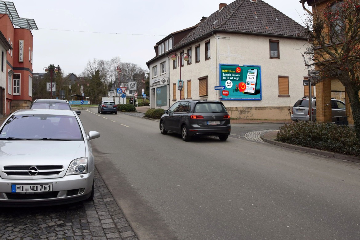 Hauptstr. 77/Wallstr (quer am Giebel)
