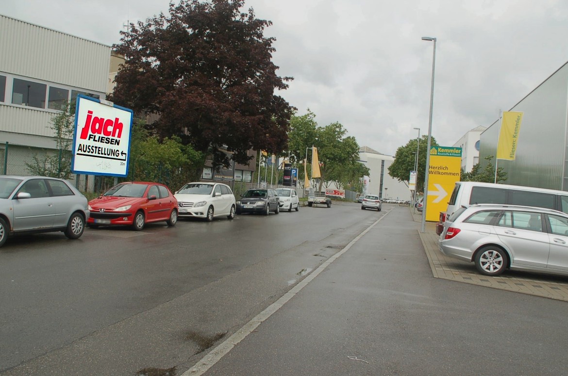 Wolf-Hirth-Str/Ecke Hanns-Klemm-Str. 14