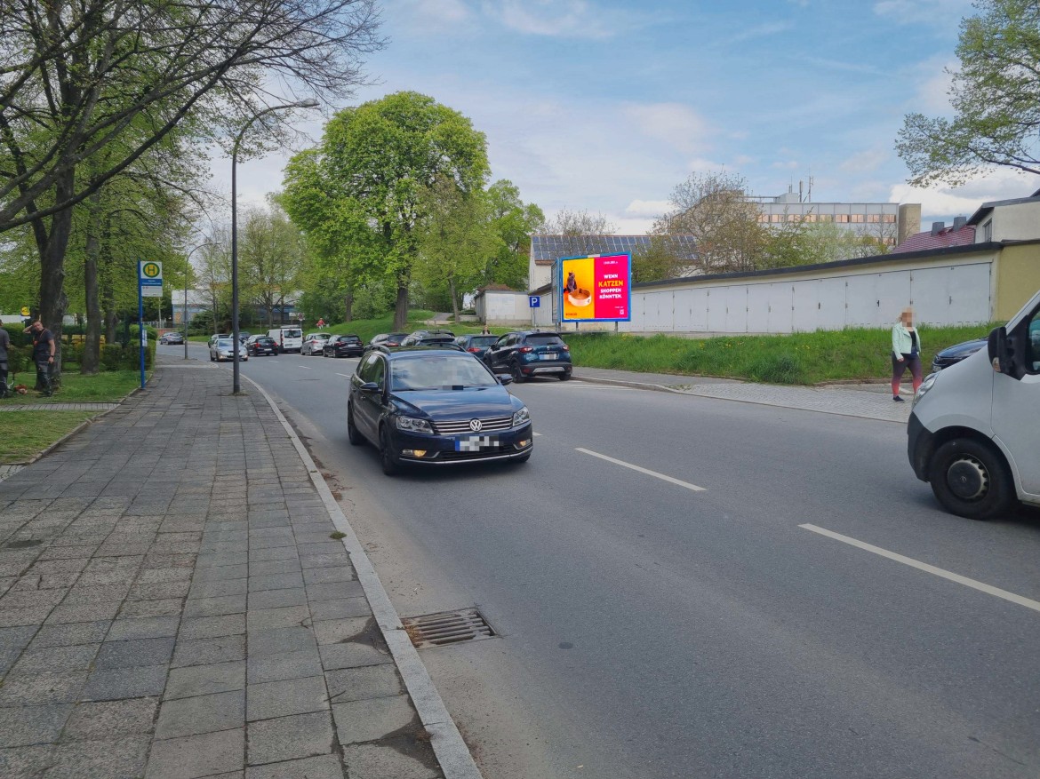 Karl-Eichler-Str/nh. Friedrich-Ebert-Str (rts)