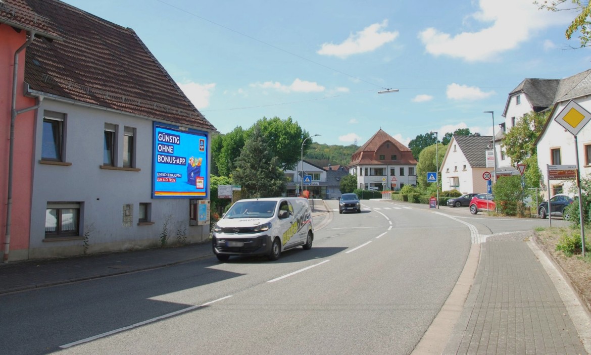 Schlossstr/B 41/Buchwaldstr. 1/nh. Getränke Center Schorr