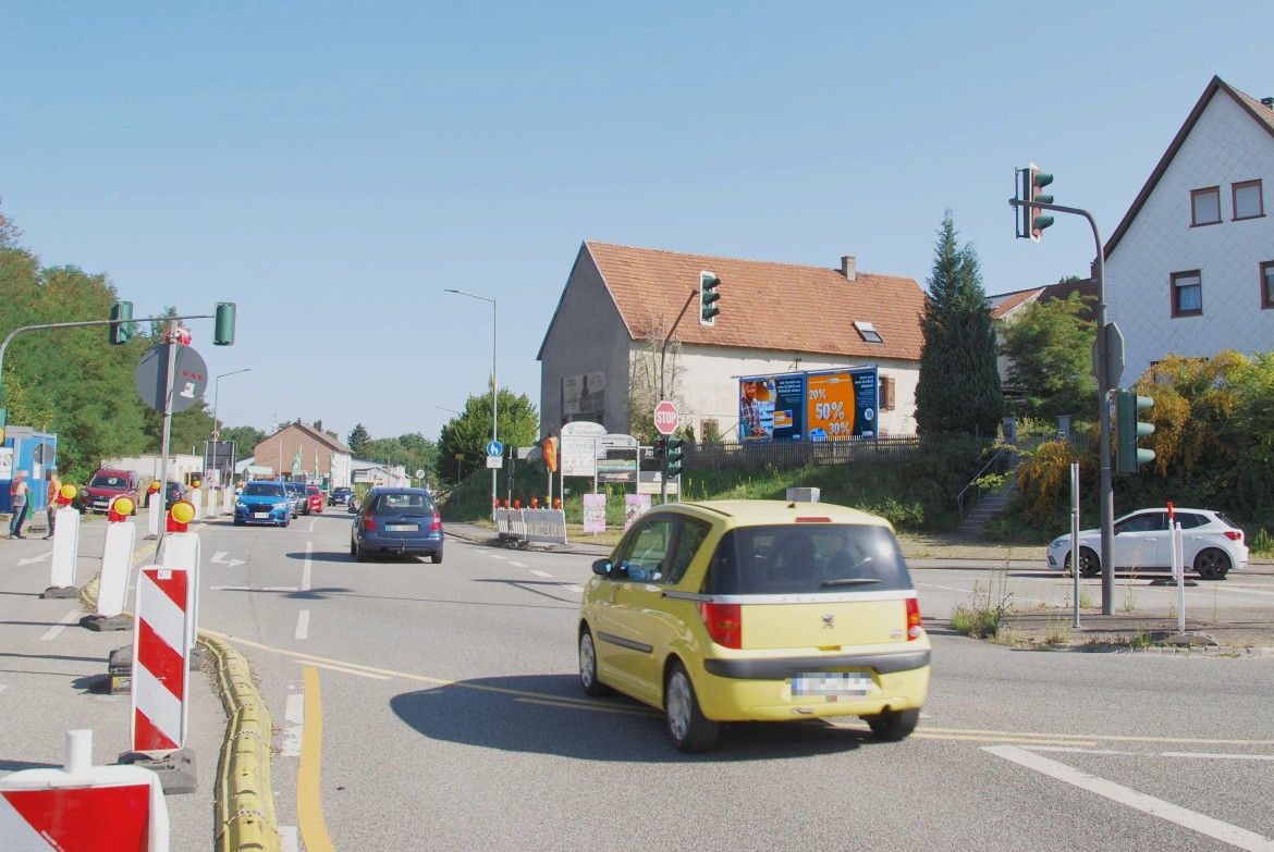 Hauptstr/B 423/Ecke Theo-Greiner-Str