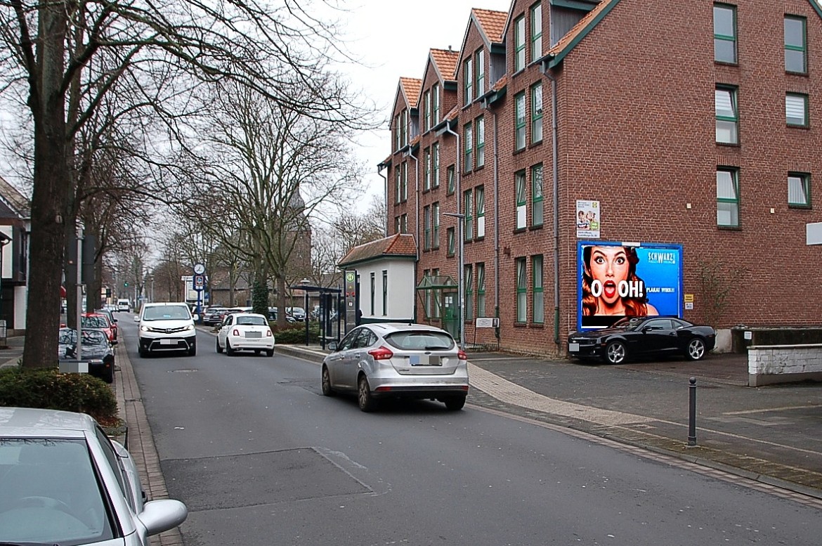 Bachstr. 12 (quer am Giebel)