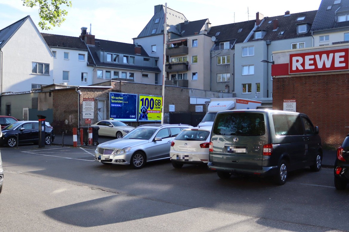 Severinstr. 93-95 /Rewe/PP -Josephstr (quer zur Str)