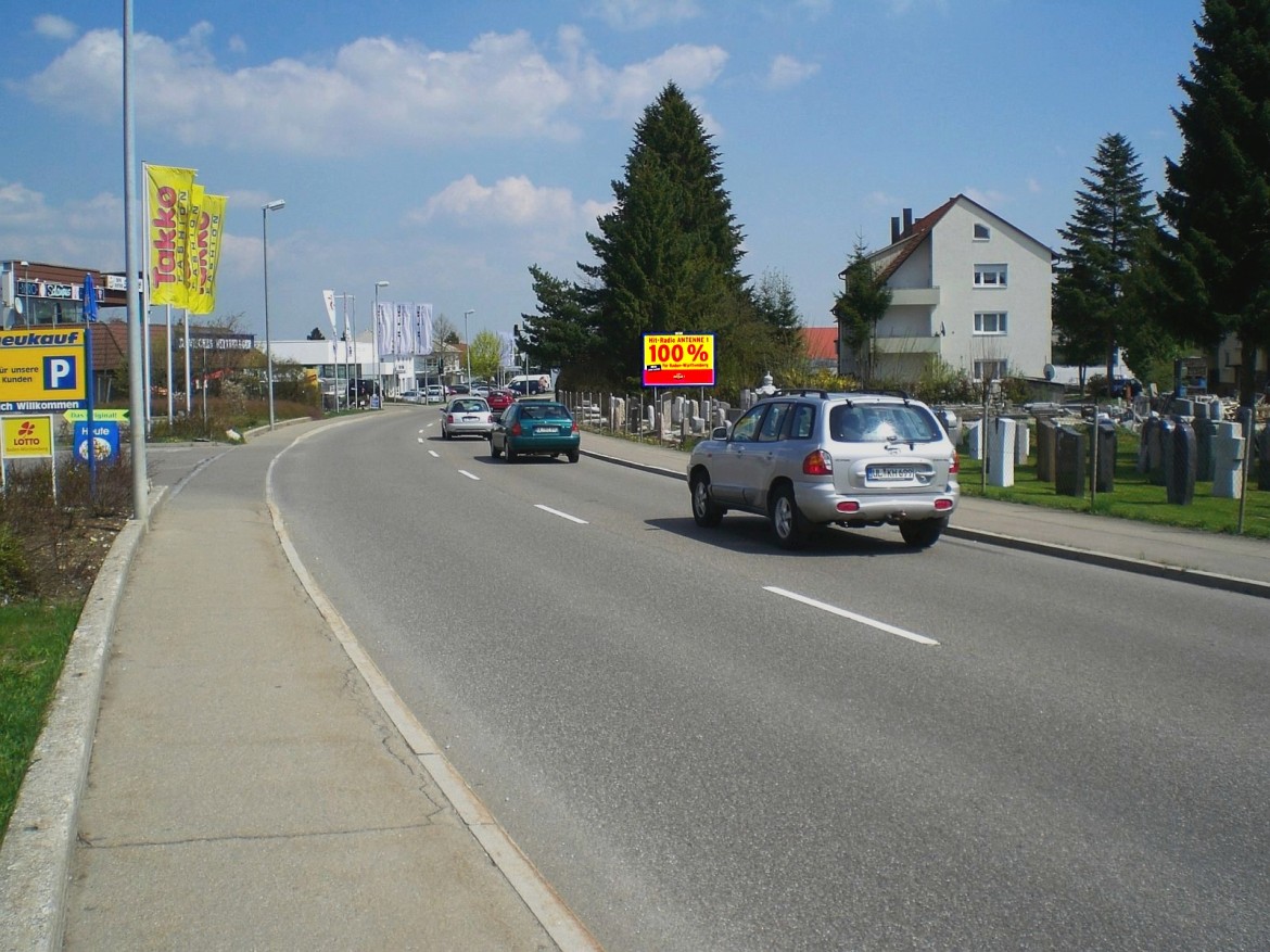 Geislinger Str. 10/geg. E-Center/Einfahrt (quer)