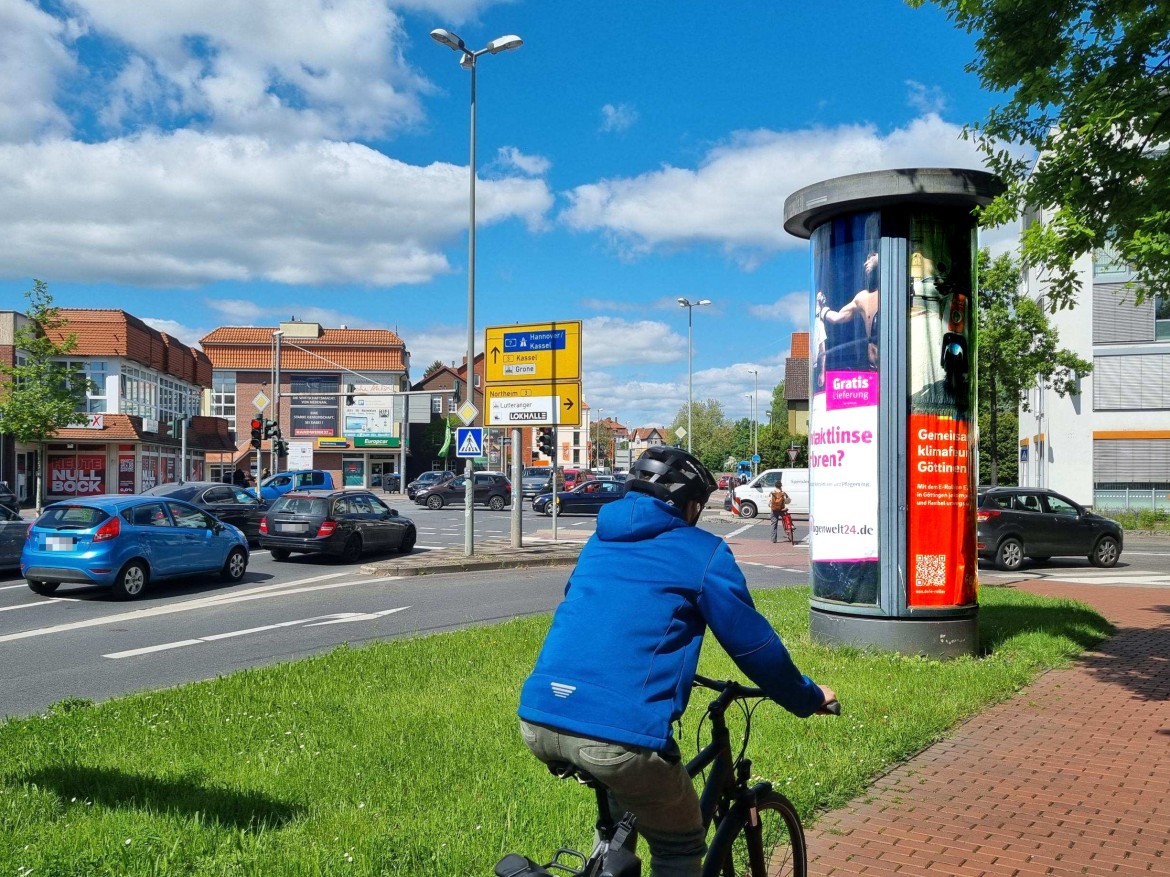 Bahnhofsallee/Groner Landstr/B 3  (Säule -drehend)