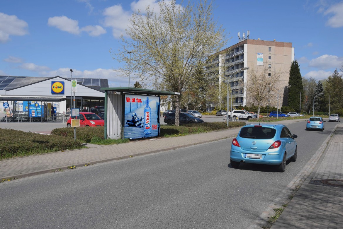 Christian-Eckardt-Str. 40/nh. Lidl/Einfahrt (WH)
