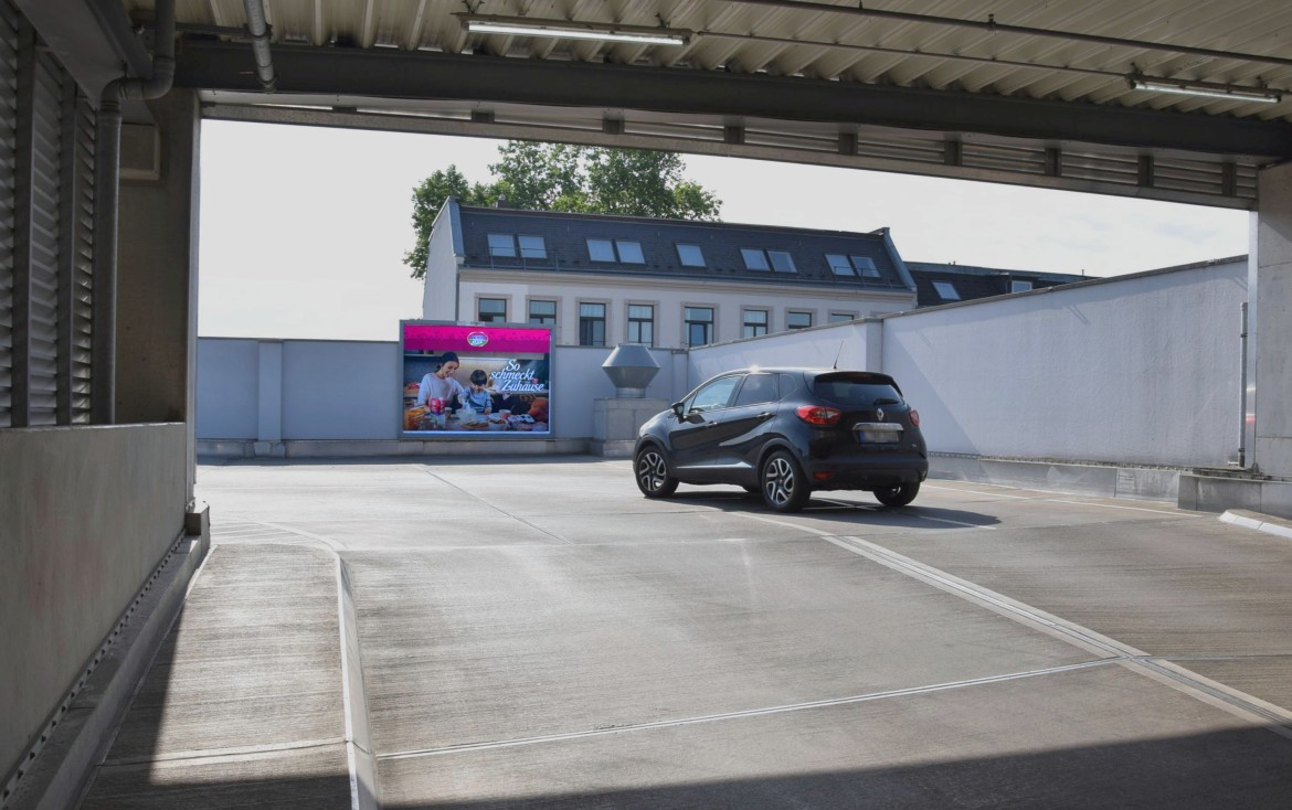 Georg-Schumann-Str. 105-109 /Kaufland/Parkdeck/geg. Auffahrt