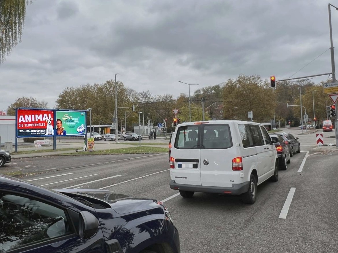 Aldinger Str. 74/Zufahrt Kaufland (Sicht McDonald's)