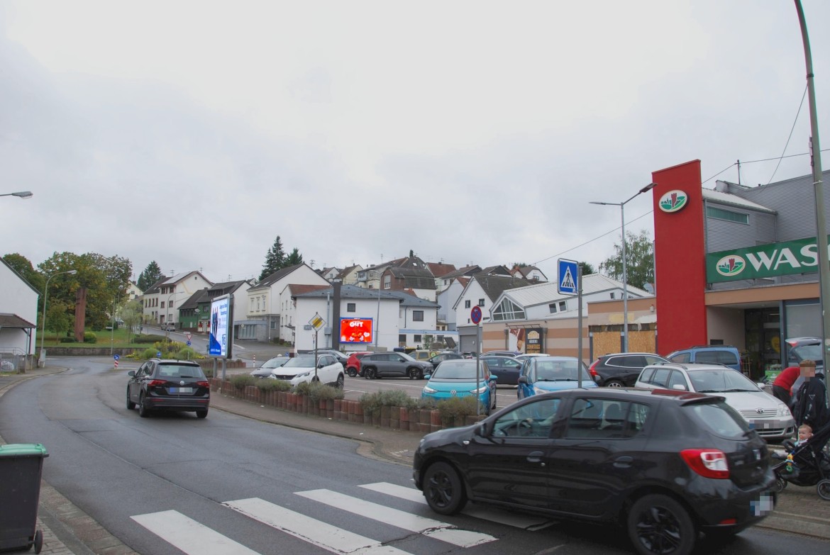 Fischbacher Str. 2/geg. Wasgau (Mühlenbergstr. 32)