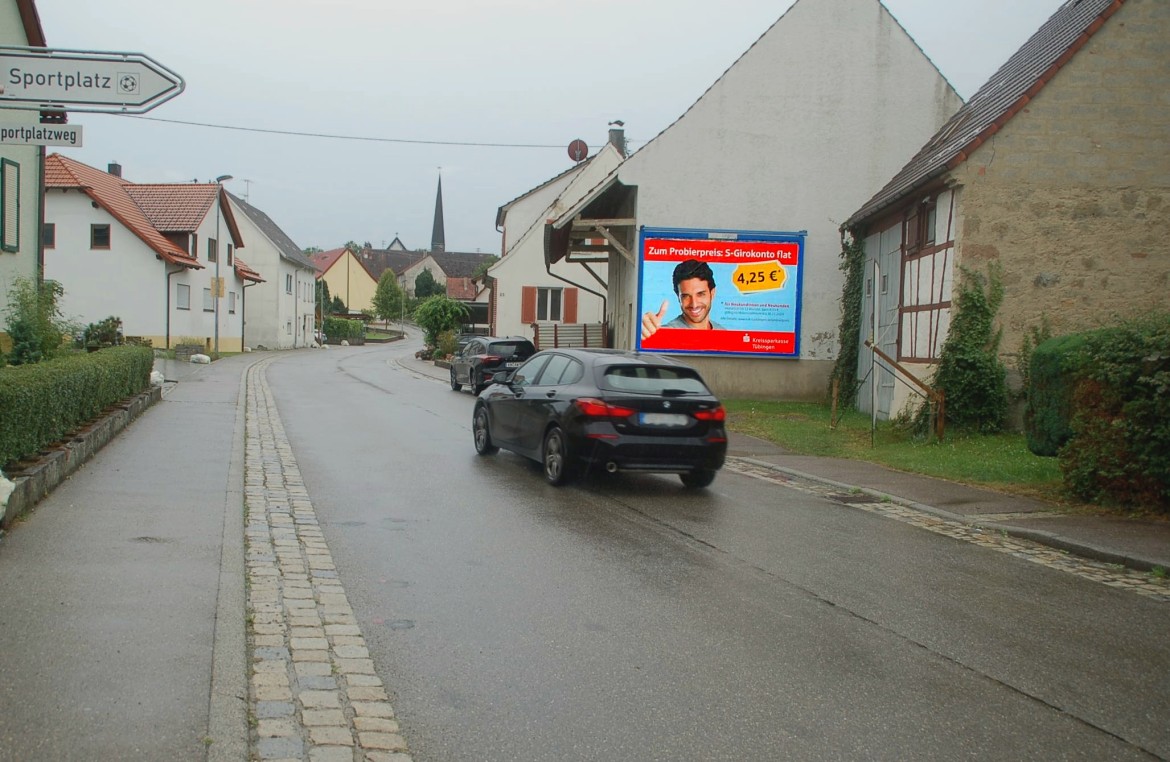 Eyacher Str. 23/quer am Giebel  (Felldorf)