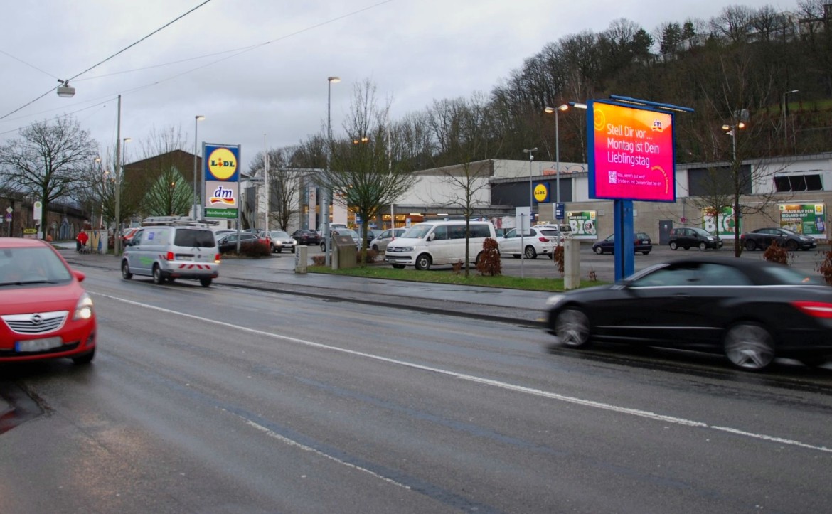 Hagener Str. 42 /Lidl/neb. Einfahrt/WE rts (City-Star)