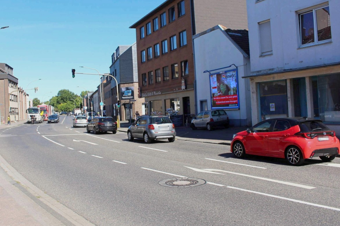 Aachener Str. 71/B 57/Zufahrt Rewe