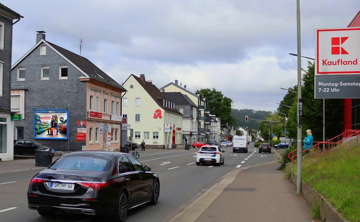 Dieringhauser Str. 95/geg. Kaufland (quer am Giebel)
