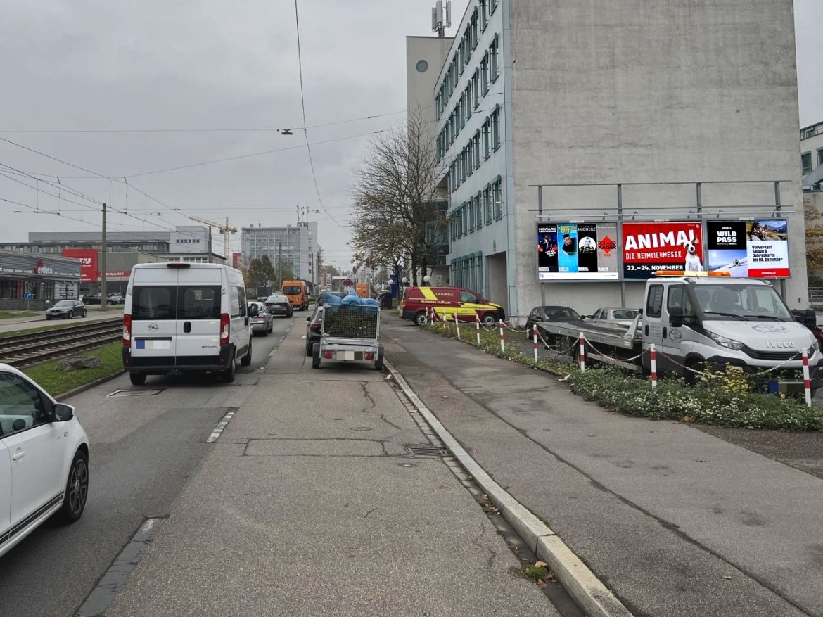 Ulmer Str. 210/geg. Penny (quer)
