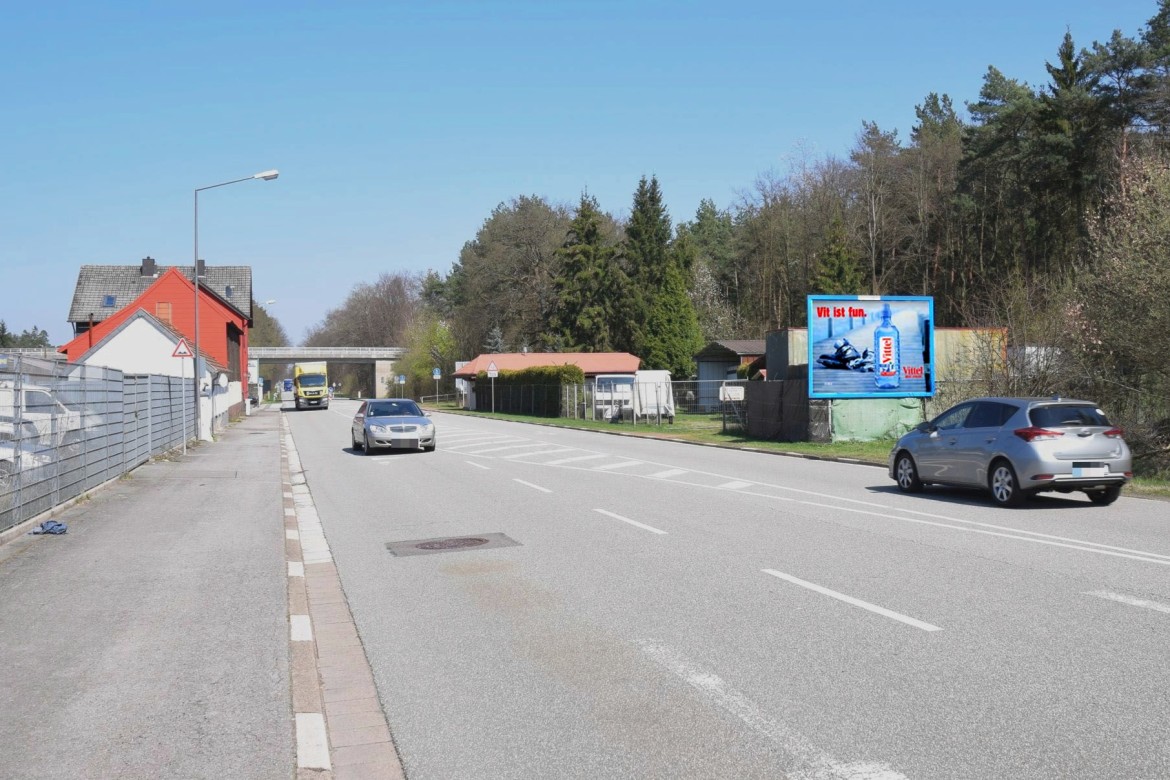 Kaiserslauterer Str. 306/auswärts/quer (rts)