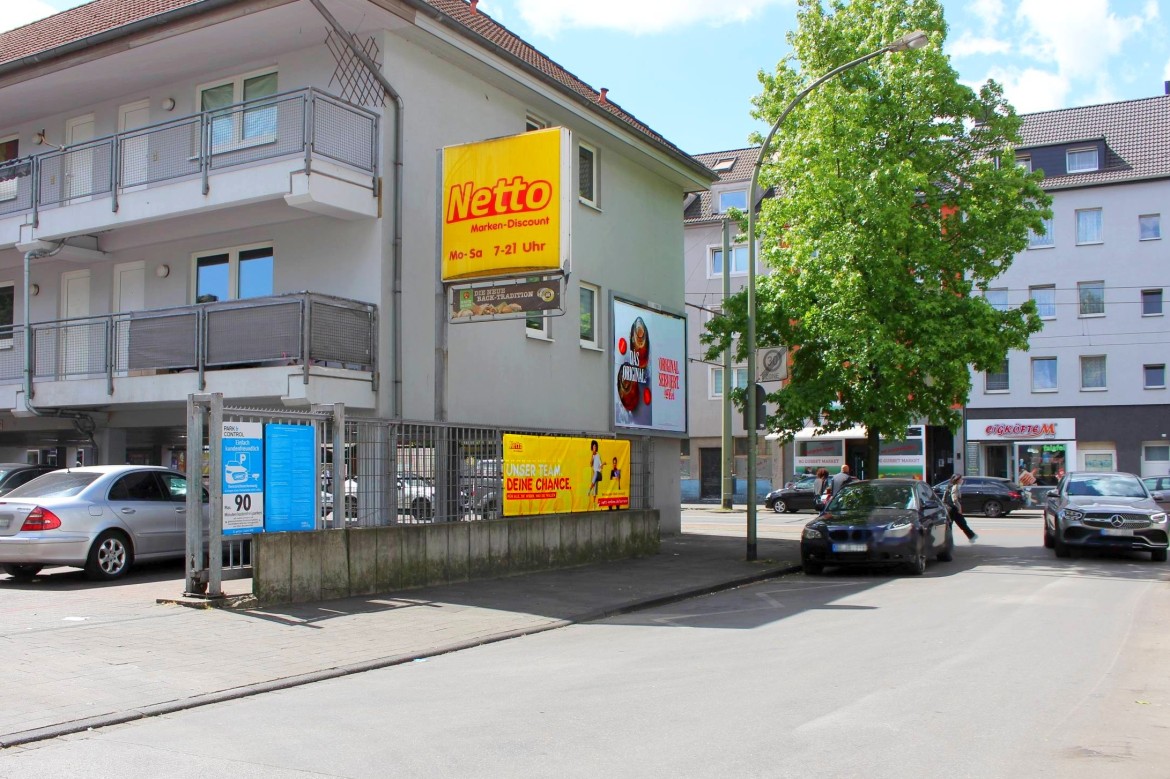 Weseler Str. 100 /Netto/lks vom Eingang (quer)