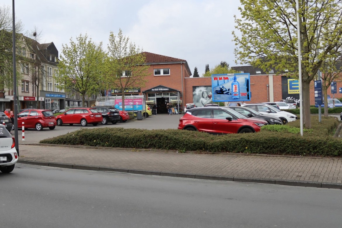 Castroper Str. 373 /Edeka Markt/geg. Einf II/Sicht Bladen