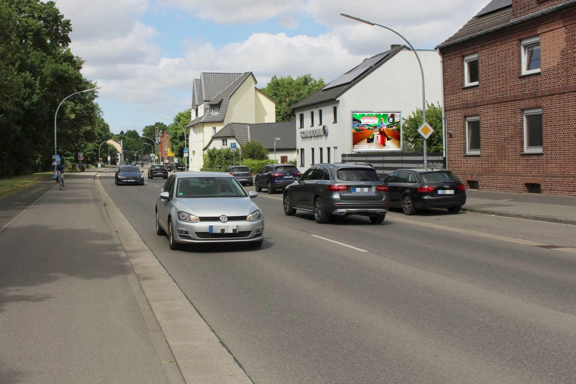 Moerser Str. 11 (quer)