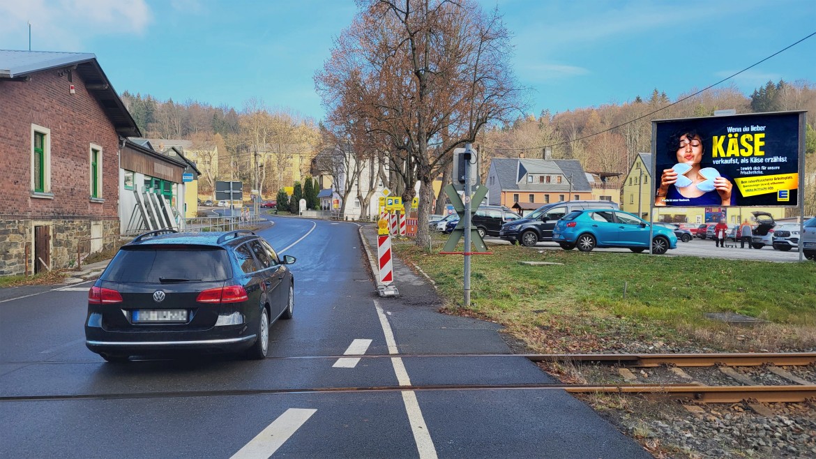Mittelstr. 2 /Edeka/rts vom Eingang (Sicht B?g)