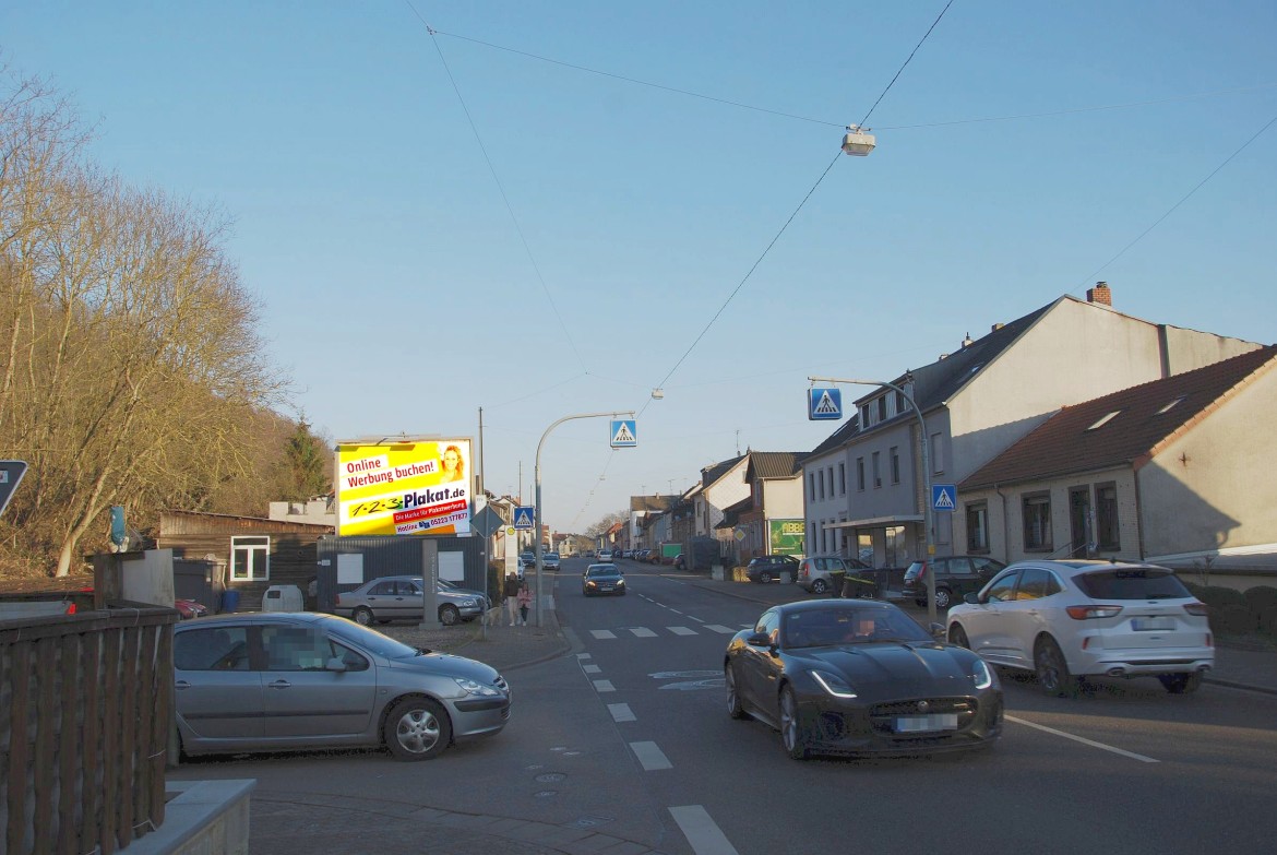 Strasse des 13. Januar 105/B 51/WE lks (City-Star)