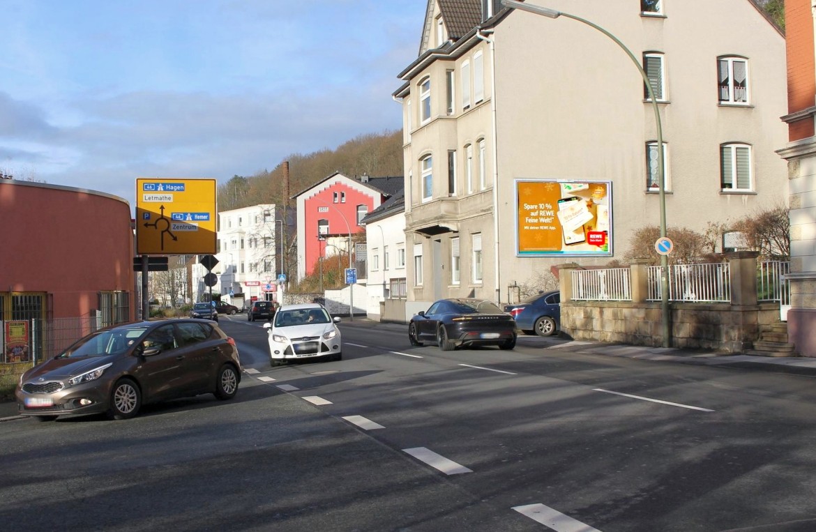 Grüner Talstr. 5/Zufahrt Rewe -Untergrüner Str (quer)